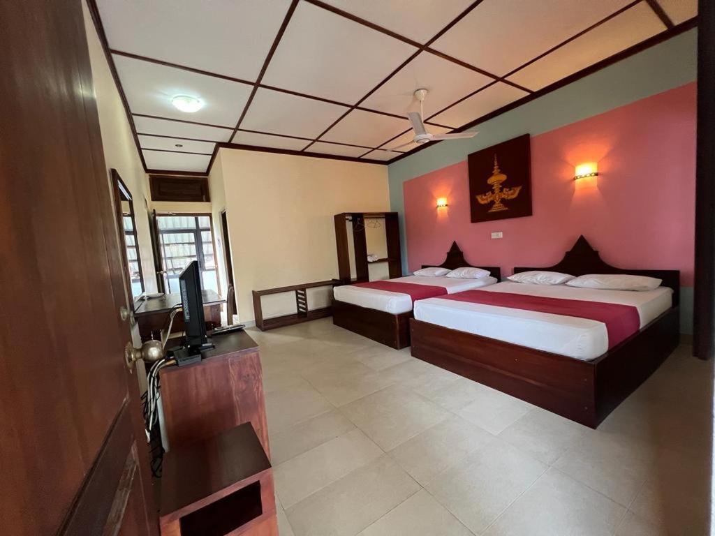 The Triangle Hotel Anuradhapura Zimmer foto